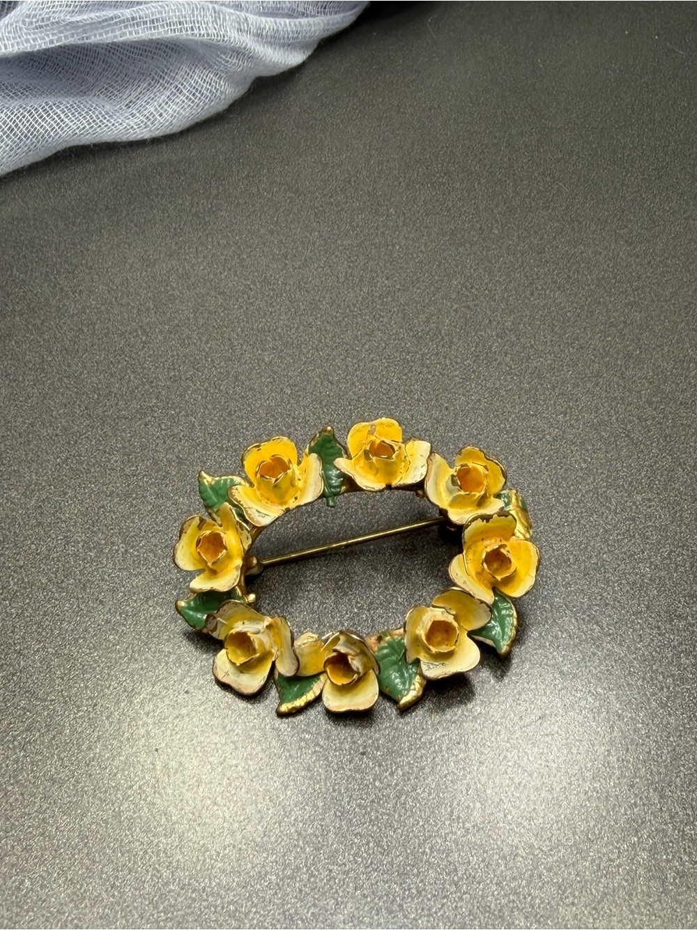 Vintage Floral Wreath Yellow Enamel Flower Brooch #313ub